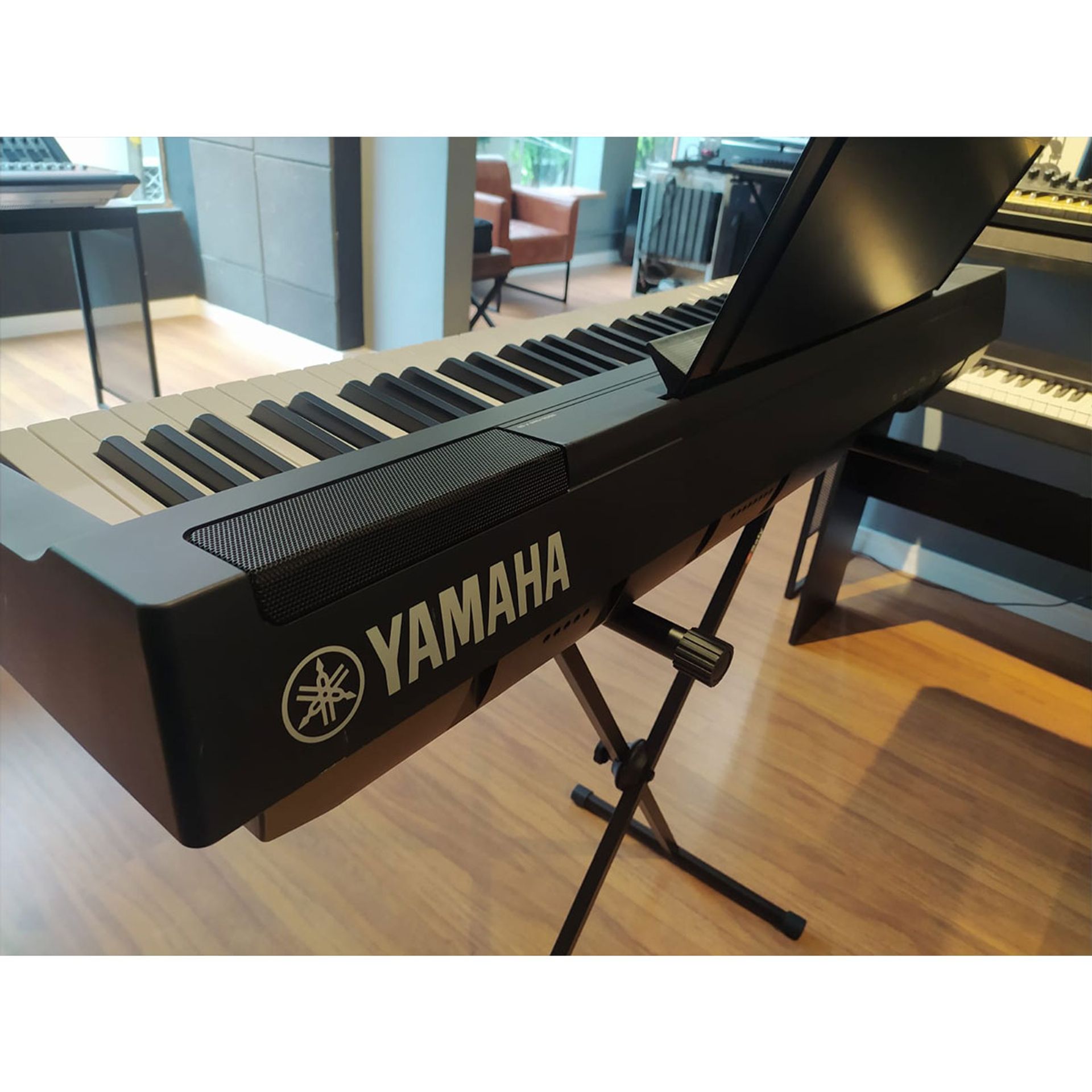 PIANO DIGITAL YAMAHA P125 USADO X5Music